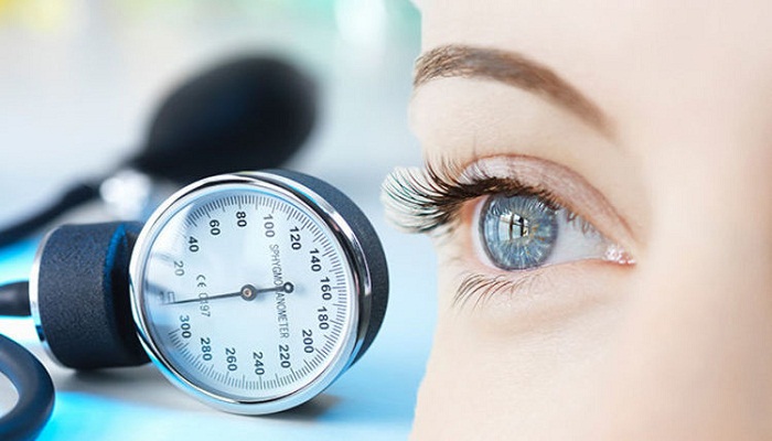 affect of high blood pressure on eyes